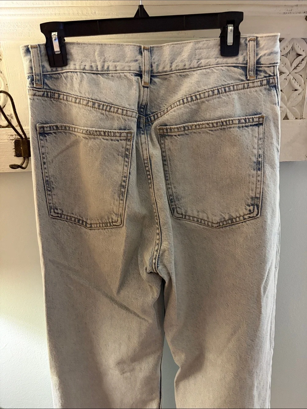 Zara Light Blue Relaxed Jeans. Distressed